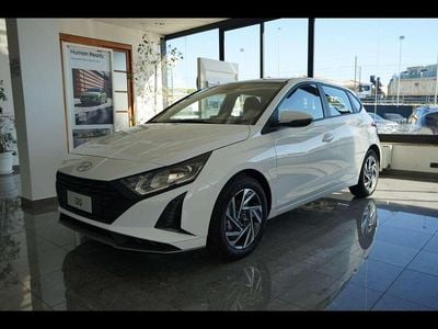 Nuova Hyundai i20 77 CV (56 kW) 2025 Atlas white Utilitaria
