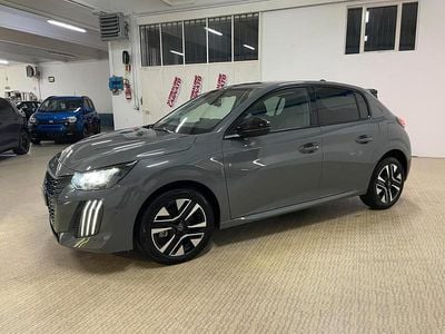 Usata Peugeot 208 Allure 101 CV (74 kW) 2025 Grigio Utilitaria