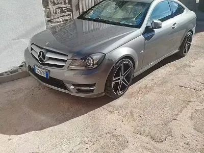Usata Mercedes C250 204 CV (150 kW) 2013 Grigio Coupé