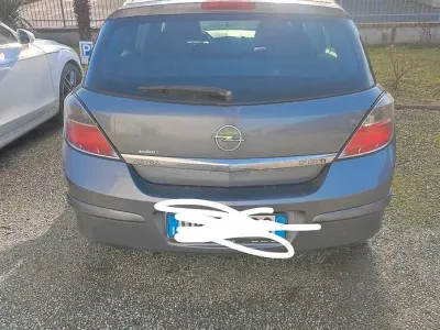 Usata Opel Corsa 67 CV (49 kW) 2008 Utilitaria