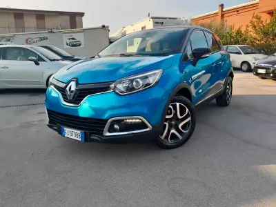Usata Renault Captur Zen 90 CV (66 kW) 2017 Bluazzurro SUV