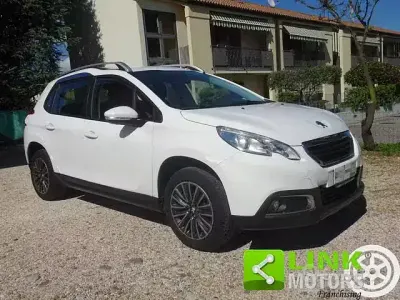 Usata Peugeot 2008 Active 82 CV (60 kW) 2014 Bianco SUV