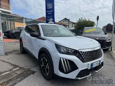 Begagnad Peugeot 2008 Allure 131 HK (96 kW) 2024 Vit SUV