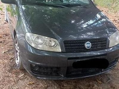 Usata Fiat Punto 69 CV (50 kW) 2005 Berlina