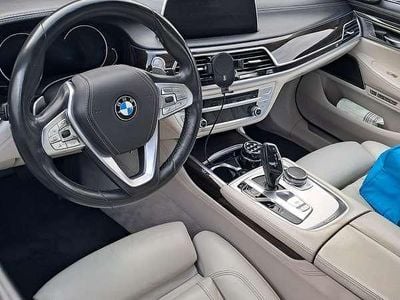 Begagnad BMW 730 Luxury Line 265 HK (194 kW) 2015 Sedan