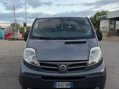 Usata Nissan Primastar 114 CV (83 kW) 2011 Grigio Monovolume