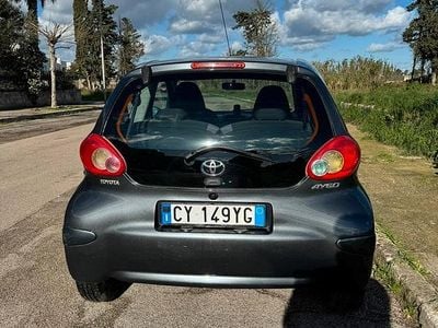 Second-hand Toyota Aygo 68 CP (50 kW) 2007 Gri Hatchback