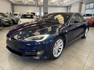 Usata Tesla Model S 135 kW (184 CV) 2018 Blu/azzurro Utilitaria