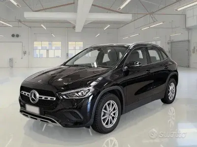 Usata Mercedes GLA180 Business 115 CV (84 kW) 2022 Nero SUV