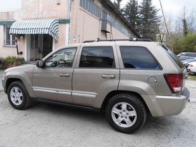 usata Jeep Grand Cherokee LAREDO V6 GPL