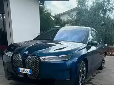 Usata BMW iX 102 kW (139 CV) 2022 Bluazzurro SUV