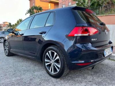 Usata VW Golf VII Comfortline 105 CV (77 kW) 2013 Blu/azzurro Berlina