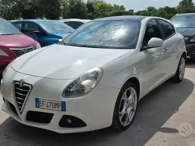 Usata Alfa Romeo Giulietta Distinctive 170 CV (125 kW) 2010 Bianco Utilitaria