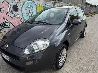 Usata Fiat Punto Street 77 CV (56 kW) 2015 Grigio Utilitaria