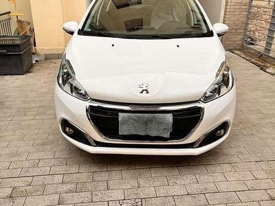 Usata Peugeot 208 Style 82 CV (60 kW) 2019 Utilitaria