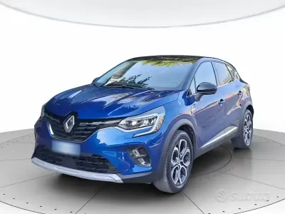 Usata Renault Captur Intens 101 CV (74 kW) 2023 Bluazzurro SUV