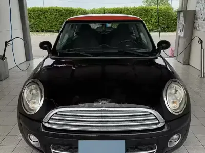 Usata Mini Cooper 112 CV (82 kW) 2010 Nero Utilitaria