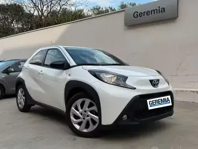 Usata Toyota Aygo X Active 72 CV (52 kW) 2024 Bianco SUV