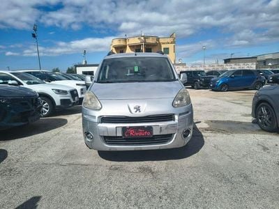 Usata Peugeot Partner Tepee Active 92 CV (67 kW) 2013 Argento Monovolume