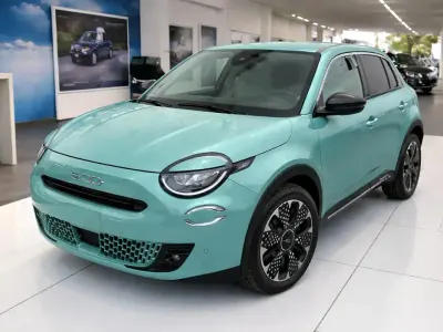 Gebraucht Fiat 600 La Prima 110 PS (80 kW) 2025 Blau SUV
