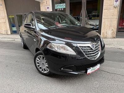 Usata Lancia Ypsilon 69 CV (50 kW) 2013 Nero Utilitaria