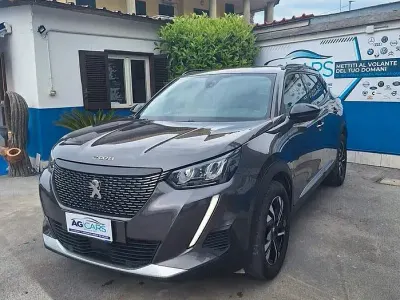 Usata Peugeot 2008 Allure 131 CV (96 kW) 2022 Grigio SUV
