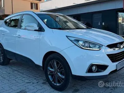 Usata Hyundai ix35 Xpossible 115 CV (84 kW) 2015 Bianco SUV