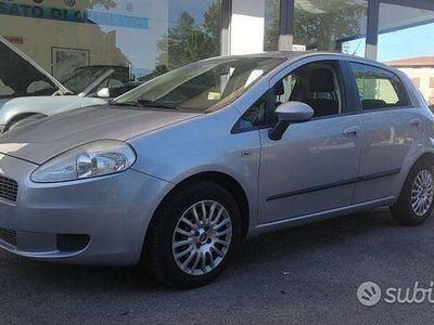 Usata Fiat Grande Punto 89 CV (65 kW) 2009 Grigio Utilitaria