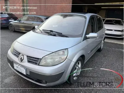 Usata Renault Scénic II 120 CV (88 kW) 2005 Argento Monovolume