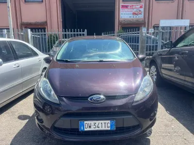 Usata Ford Fiesta 82 CV (60 kW) 2009 Rosso Berlina