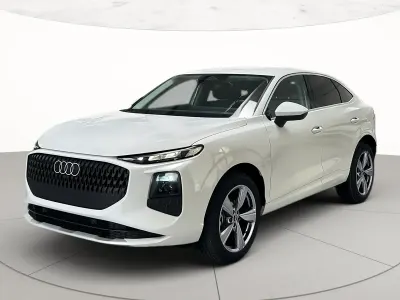 Nuova Audi Q3 Sportback Business 150 CV (110 kW) 2026 Bianco ghiacciaio metallizzato SUV
