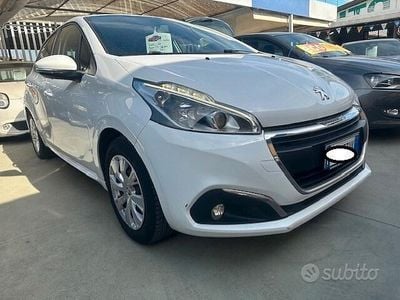 Usata Peugeot 208 67 CV (49 kW) 2017 Bianco Utilitaria