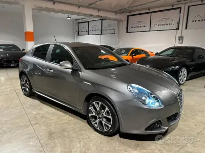 Usata Alfa Romeo Giulietta Distinctive 105 CV (77 kW) 2011 Grigio Utilitaria