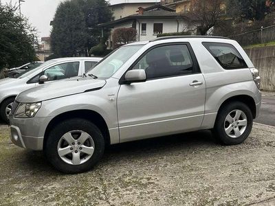 Usata Suzuki Grand Vitara 129 CV (94 kW) 2007 Argento SUV