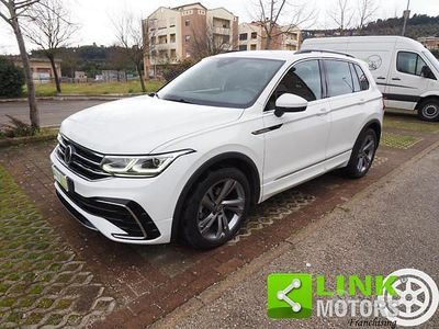Usata VW Tiguan R-line 150 CV (110 kW) 2020 Bianco SUV