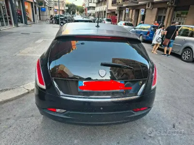 Usata Lancia Delta 120 CV (88 kW) 2011 Nero Utilitaria
