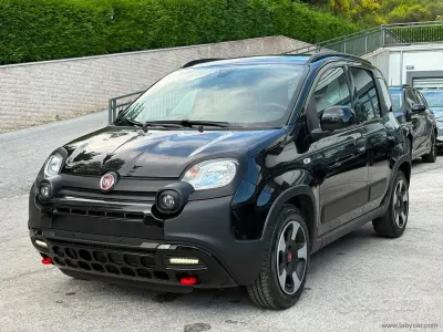 Usata Fiat Panda Cross Cross 70 CV (51 kW) 2024 Nero Utilitaria