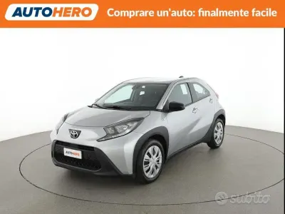 Second-hand Toyota Aygo X Active 72 CP (52 kW) 2022 Gri SUV