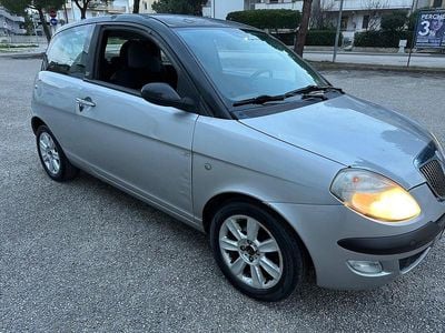 Usata Lancia Ypsilon 59 CV (43 kW) 2006 Argento Utilitaria