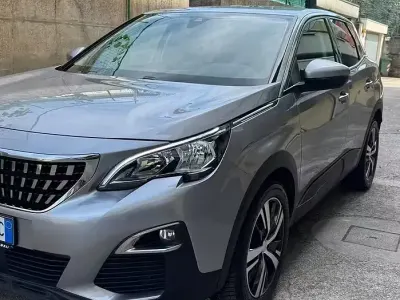 Usata Peugeot 3008 131 CV (96 kW) 2019 Grigio SUV