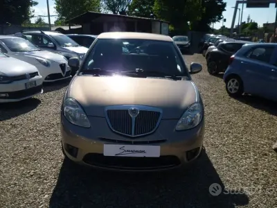 Usata Lancia Ypsilon 69 CV (50 kW) 2011 Beige Utilitaria