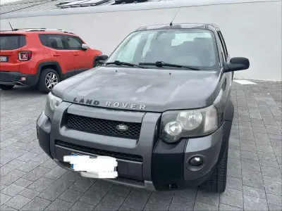 Usata Land Rover Freelander 111 CV (81 kW) 2004 Grigio SUV