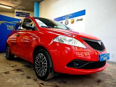 Usata Lancia Ypsilon 69 CV (50 kW) 2021 Rosso Utilitaria