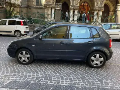 Usata VW Polo Highline 101 CV (74 kW) 2004 Grigio Utilitaria