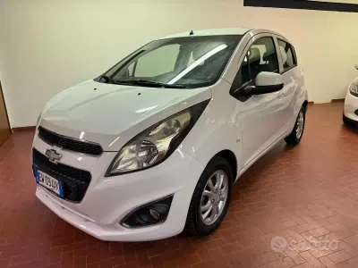 Begagnad Chevrolet Spark LS 68 HK (50 kW) 2014 Vit Halvkombi
