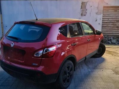 Rosso Usata 2011 Nissan Qashqai SUV | 4700 € (Ottimo prezzo)