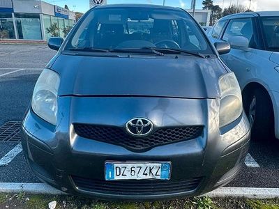 Usata Toyota Yaris 2009 Grigio Utilitaria