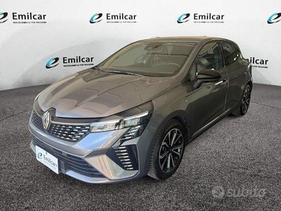 Usata Renault Clio V 90 CV (66 kW) 2024 Grigio Berlina