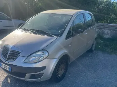 Brugt Lancia Musa 69 HK (50 kW) 2005 Grå MPV