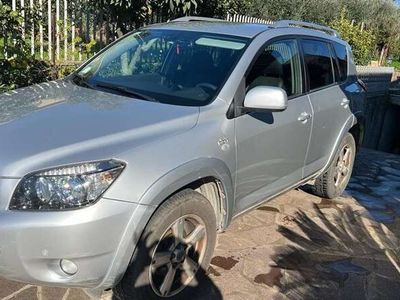 usata Toyota RAV4 RAV 4III 20062.2 d-4d Luxury 177cv